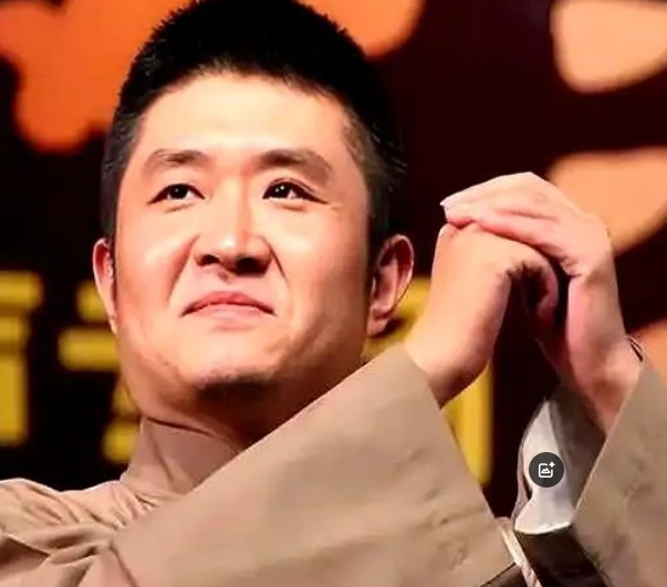 汪洋爆出了苗阜杨家丧事随礼，不知道代表德云社的高峰又随礼多少呢？杨少华老爷子