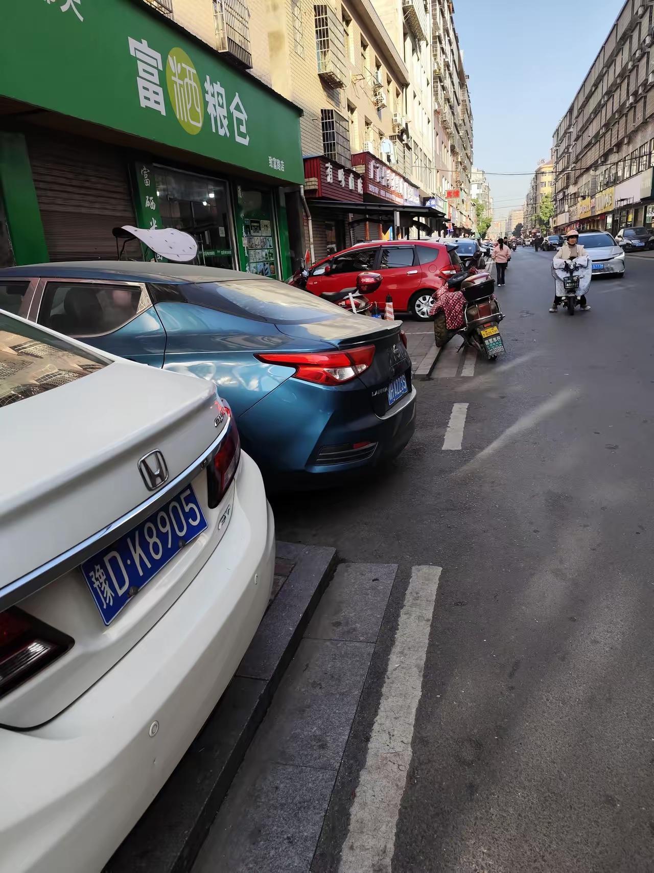 家中没充电桩的人就别买插混车了，要不就老老实实买燃油车，要么就买纯电动车。我有