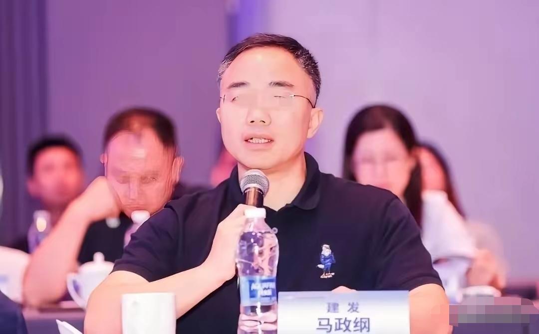 建发马总如果没罪，天地不容。这是就是他挑起来的。必须担责。一场本该是商务应酬