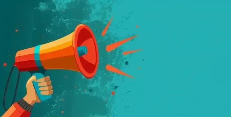 印小天在红杉林一把将落水女子拖上岸，衣服湿透就悄悄走了。两天后家属发视频全网找