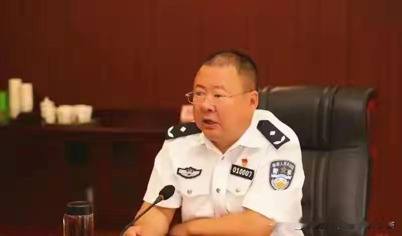 2026年1月8日，从警30多年的长治市副市长、公安局长秦书伟被查。他曾宣称“没