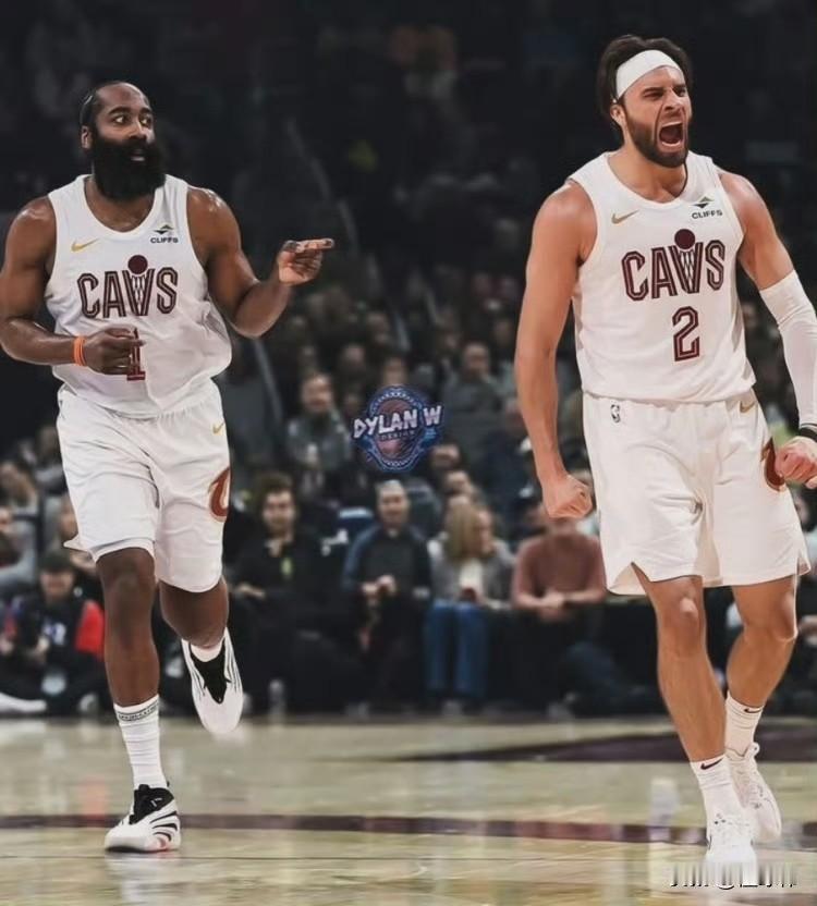 登哥就是大方！斯特鲁斯谈让出1号球衣给哈登：“哈登是我尊重的球员。”“他