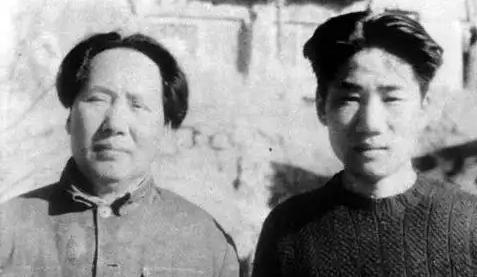毛岸英牺牲后，毛主席对老友周世钊说：“你说我不派他去朝鲜，他就不会牺牲，这是可能