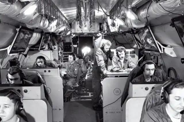 1969年,金日成生日当天，美军一架EC-121预警机突然逼近朝鲜，朝军空战之王