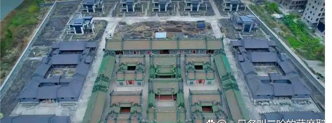 潮汕豪宅“英之园”要被拆了。不是小道消息，官方公告都出来了。据说这豪宅造价10个