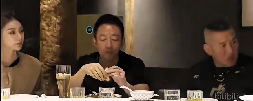 汪小菲宴请风波:礼多人不怪,还是另有隐情汪小菲请吃饭了,请的是馆长,还有马筱梅