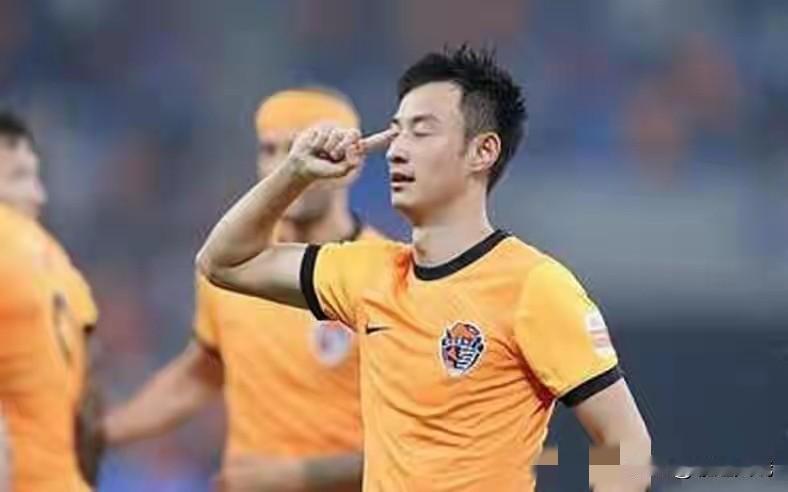 山东泰山队清理“老将”的速度加快！石柯加盟了云南玉昆！毕津浩继续呆在大连英