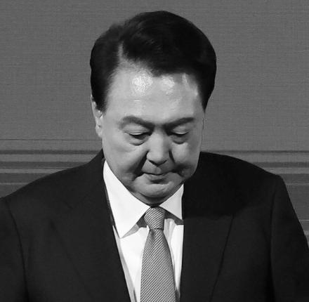 尹锡悦判了，伤害性不大，侮辱性极强，李在明会是下一个吗？尹锡悦被法院判赔10