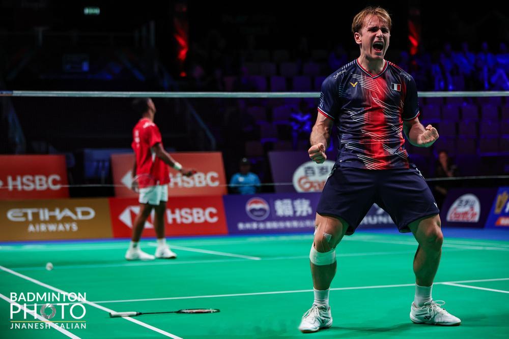 法国男队全取印尼男队单打三分，双方争夺出线白热化汤杯C组小组赛激烈进行中。在法国