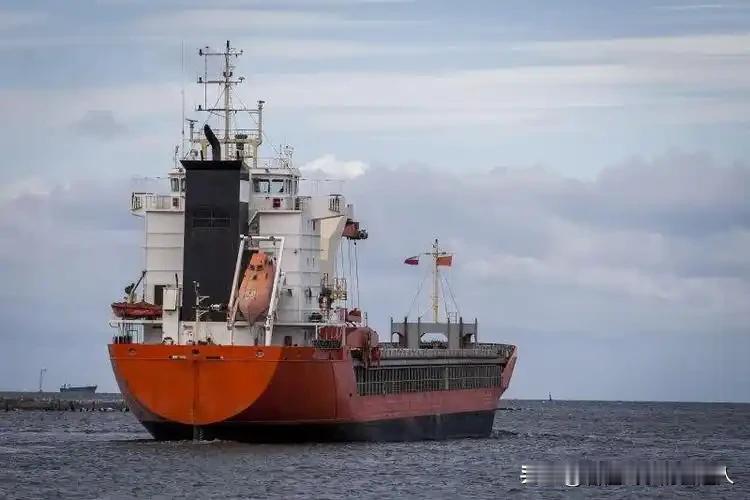 6天6夜，全速狂飙！“贝拉1号”正在用它的尾流狠狠抽打着美国海军的脸。特种部队到