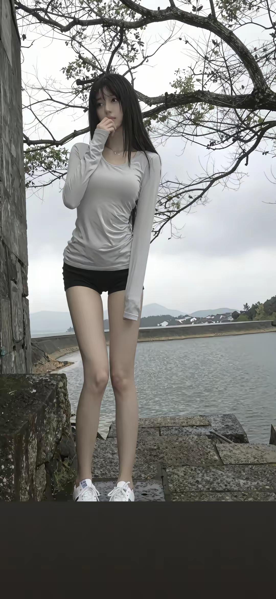 海边漫步，清新自然，感受海风拂面。海边温柔风海边游玩日常