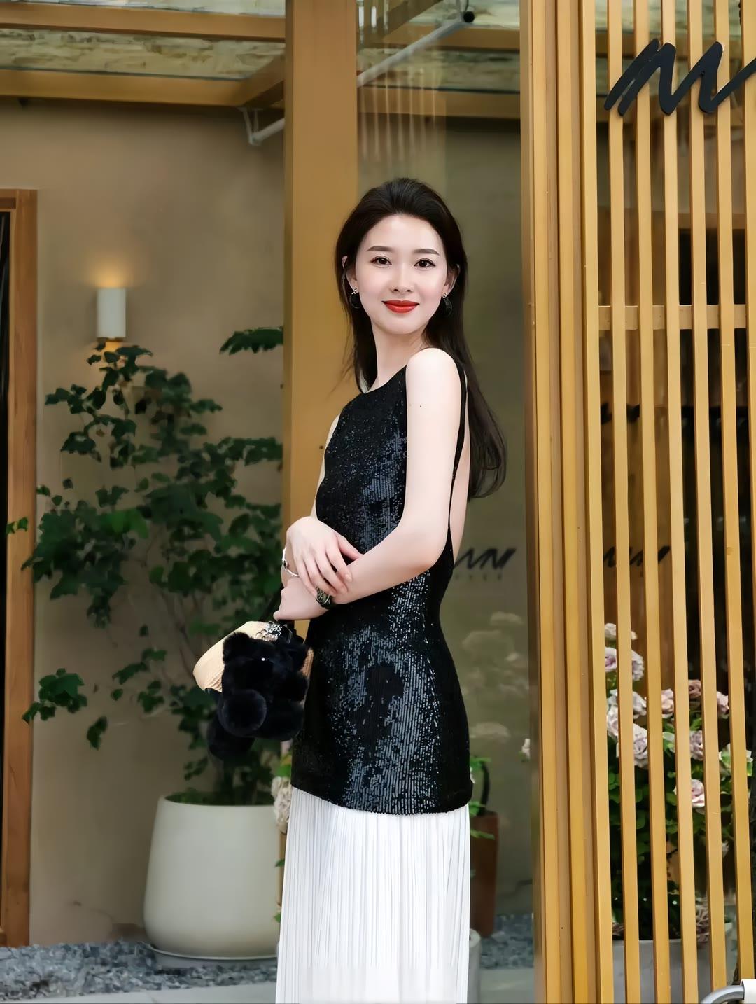 人生就像一杯茶，不会苦一辈子，但总会苦一阵子。