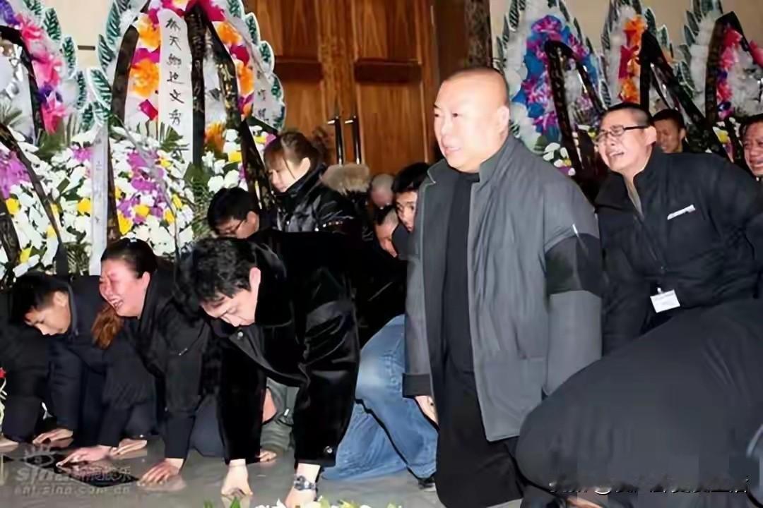 做个调查，你们认为现在的郭德纲怎么对待张文顺的女儿和外孙子比较合理？确实是早年