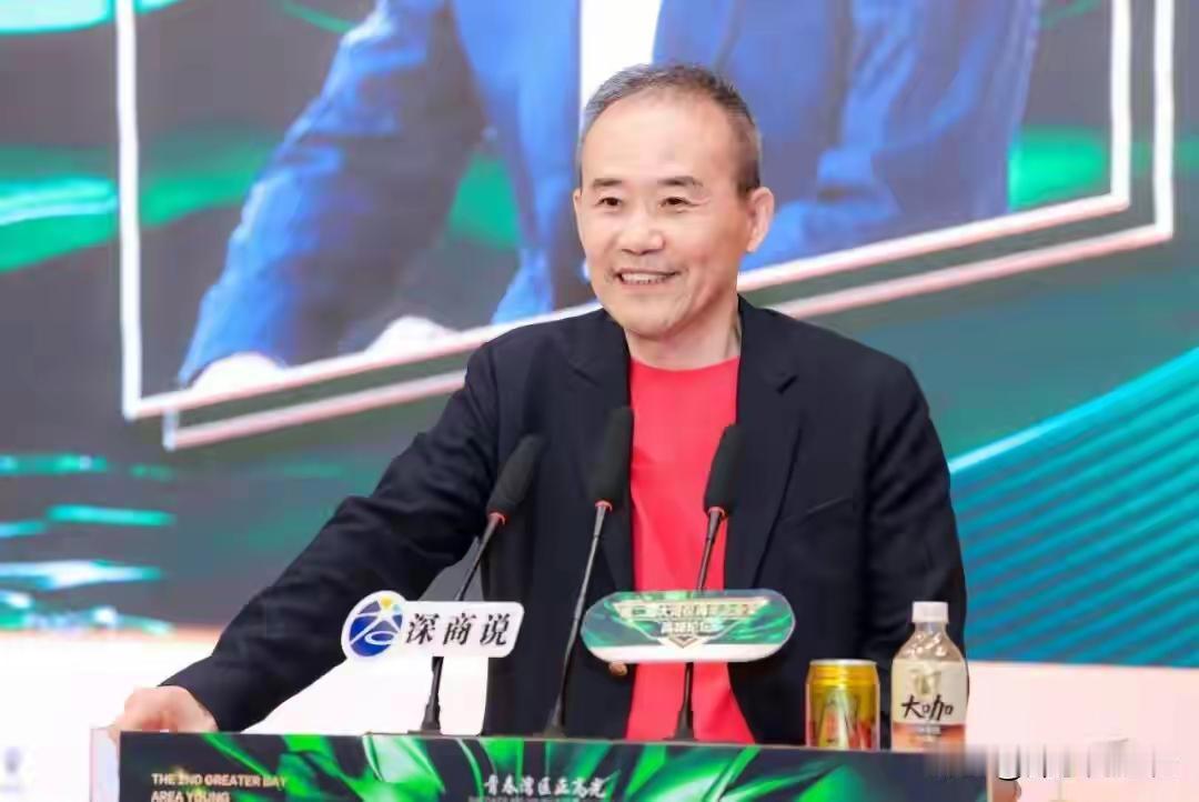 田朴珺比不了邓文迪。没有王石，田朴珺拍专题片、做访谈节目，能采访到孙正义、褚