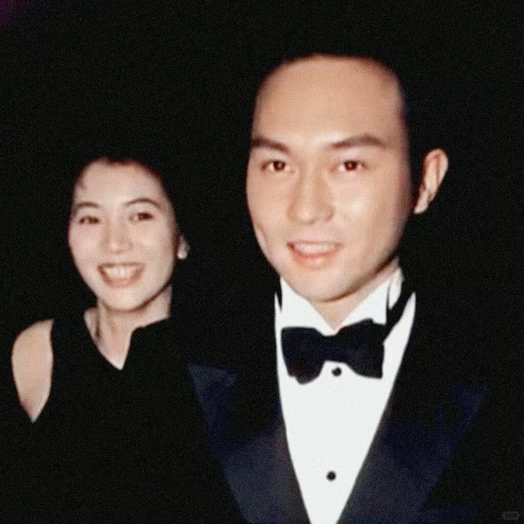张智霖说：“我老婆每一次在骂我儿子，我都感觉她在骂我！”大家听到后，爆笑起来。张