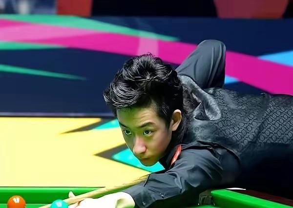 今年22岁，所以呢？斯诺克名将马克·塞尔比的女儿索菲亚，成了中国选手吴宜泽的