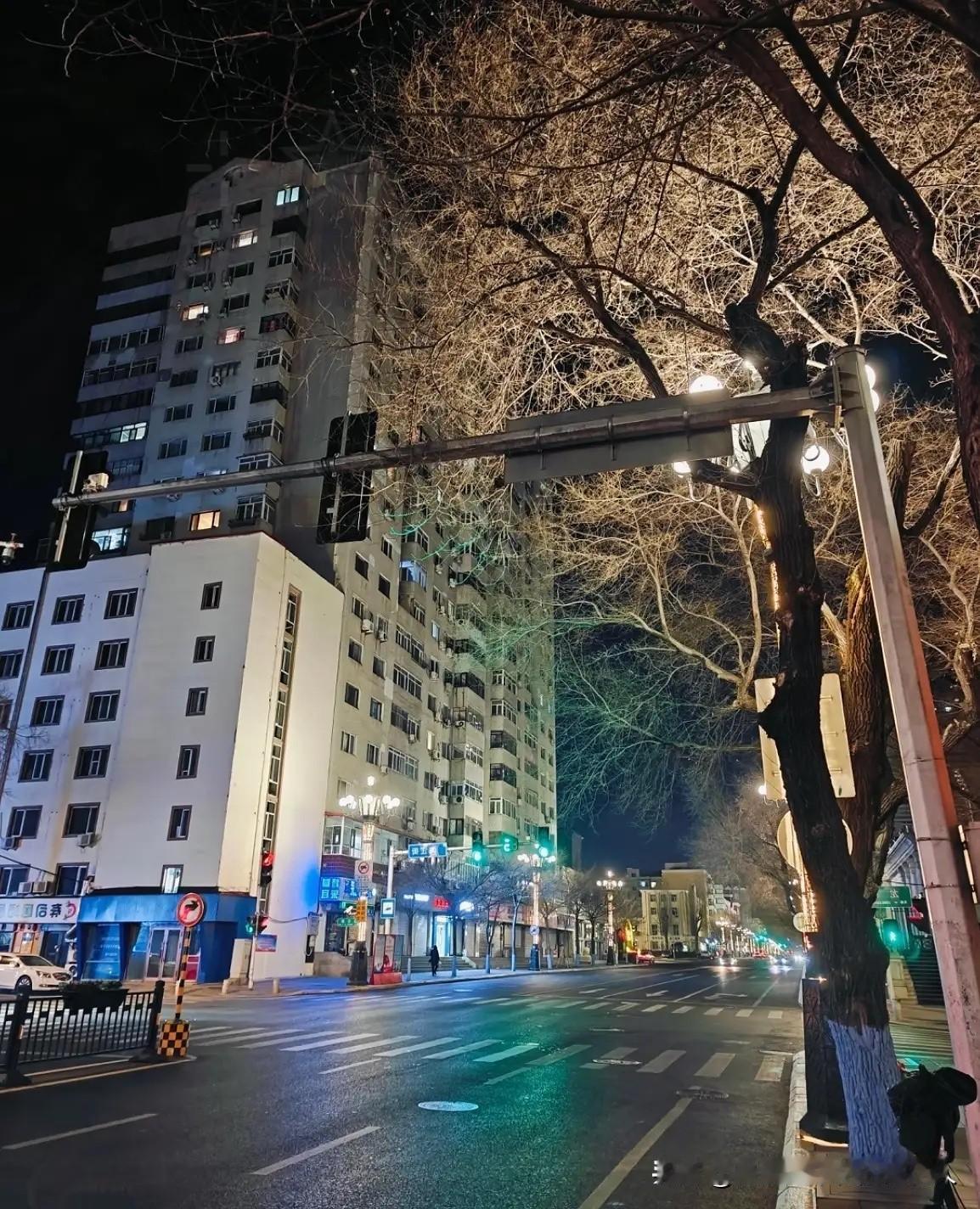 给大家提个醒！大家可得提前做好准备啦！现在我们已经进入三九天了，我刚才出门一趟