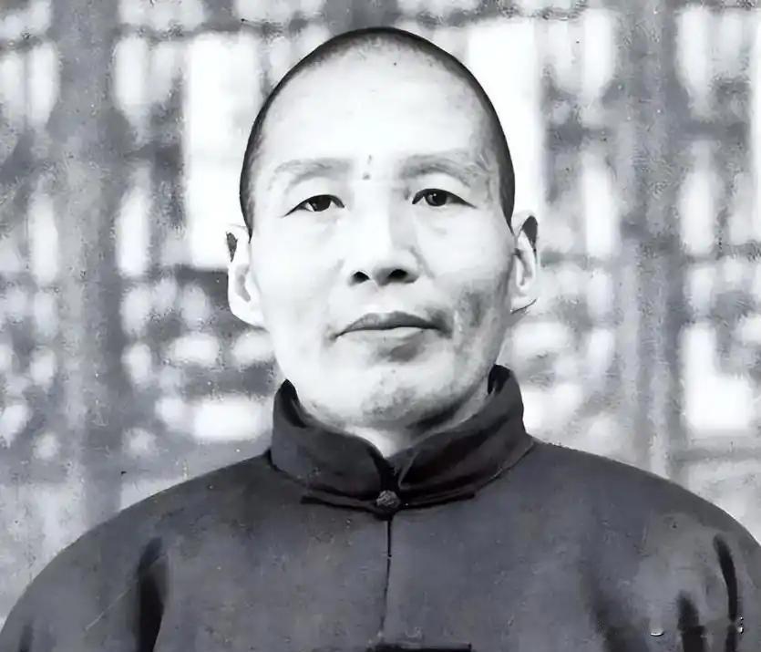 他是唯一一个“不抗日”却“投共”的国民党将领。蒋介石到死都没想明白：他为什么不抗
