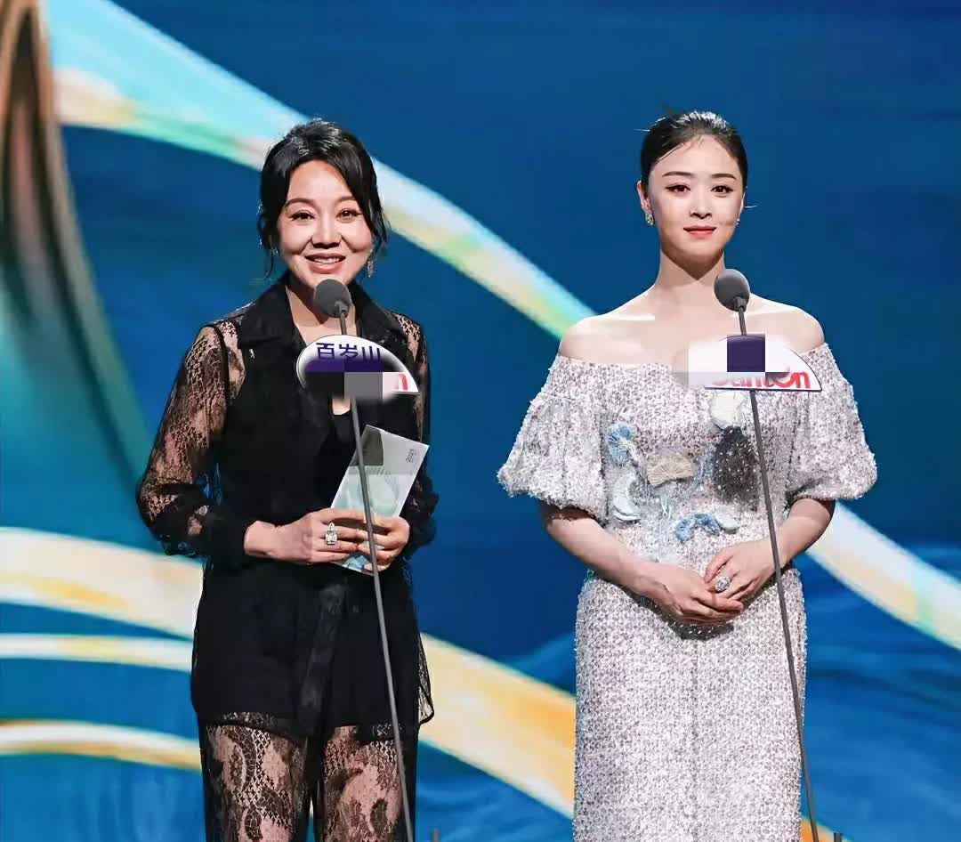 闫妮和蒋欣这次同框白玉兰现场真的给所有女士提了个醒：不管身材多美