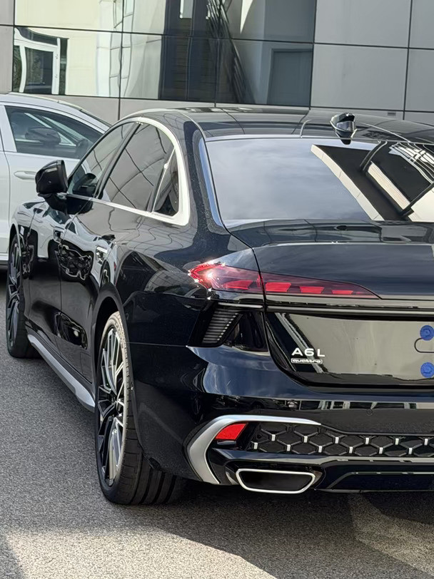 全新奥迪A6L气场全开🚗
