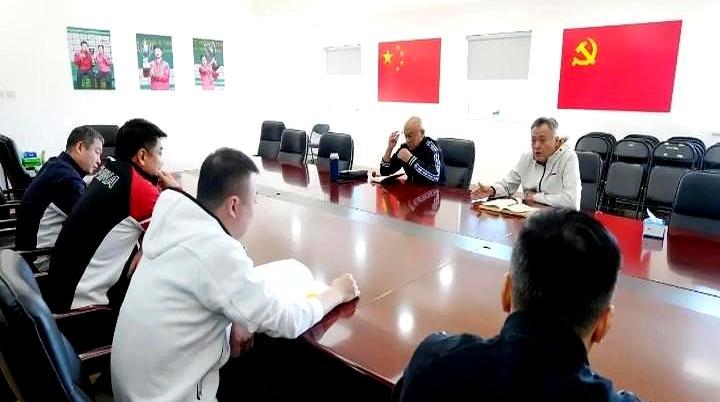 1月20号，国乒把新周期的教练名单直接甩上桌。总教练秦志戬，副总肖战，男队