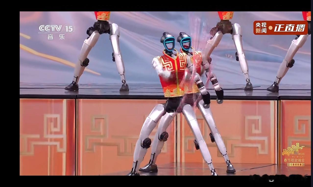 今年的春晚，我看了一大部分，其中机器人上春晚部分我全看了。这给我的感受是中国在机