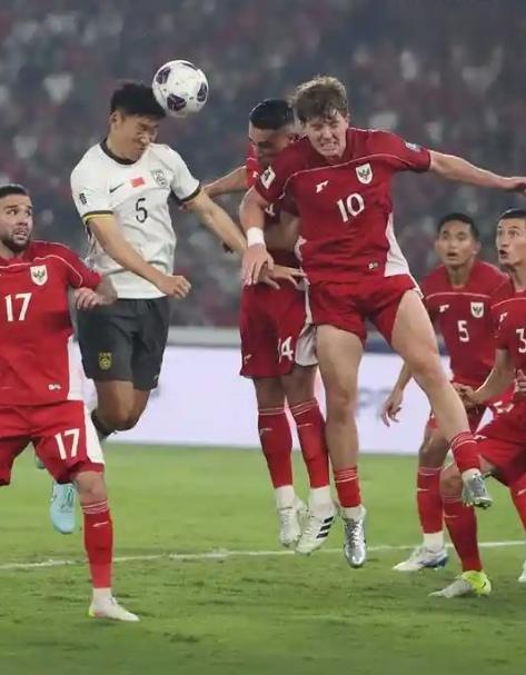 国足无缘世界杯，原因是多方面的。从2002年后，国足已连续六届无缘世界杯正赛。管