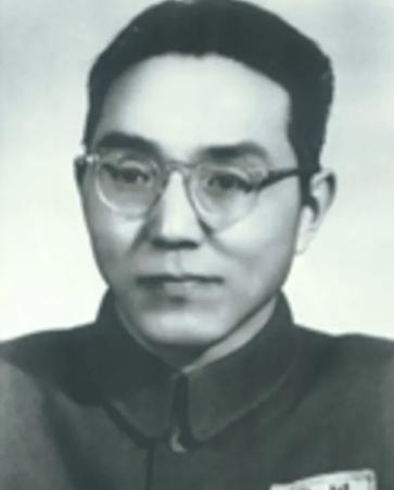 1949年，被判10年的地下党员戴中溶在牢里醒来，睁眼一看，整个监狱空荡荡的，一