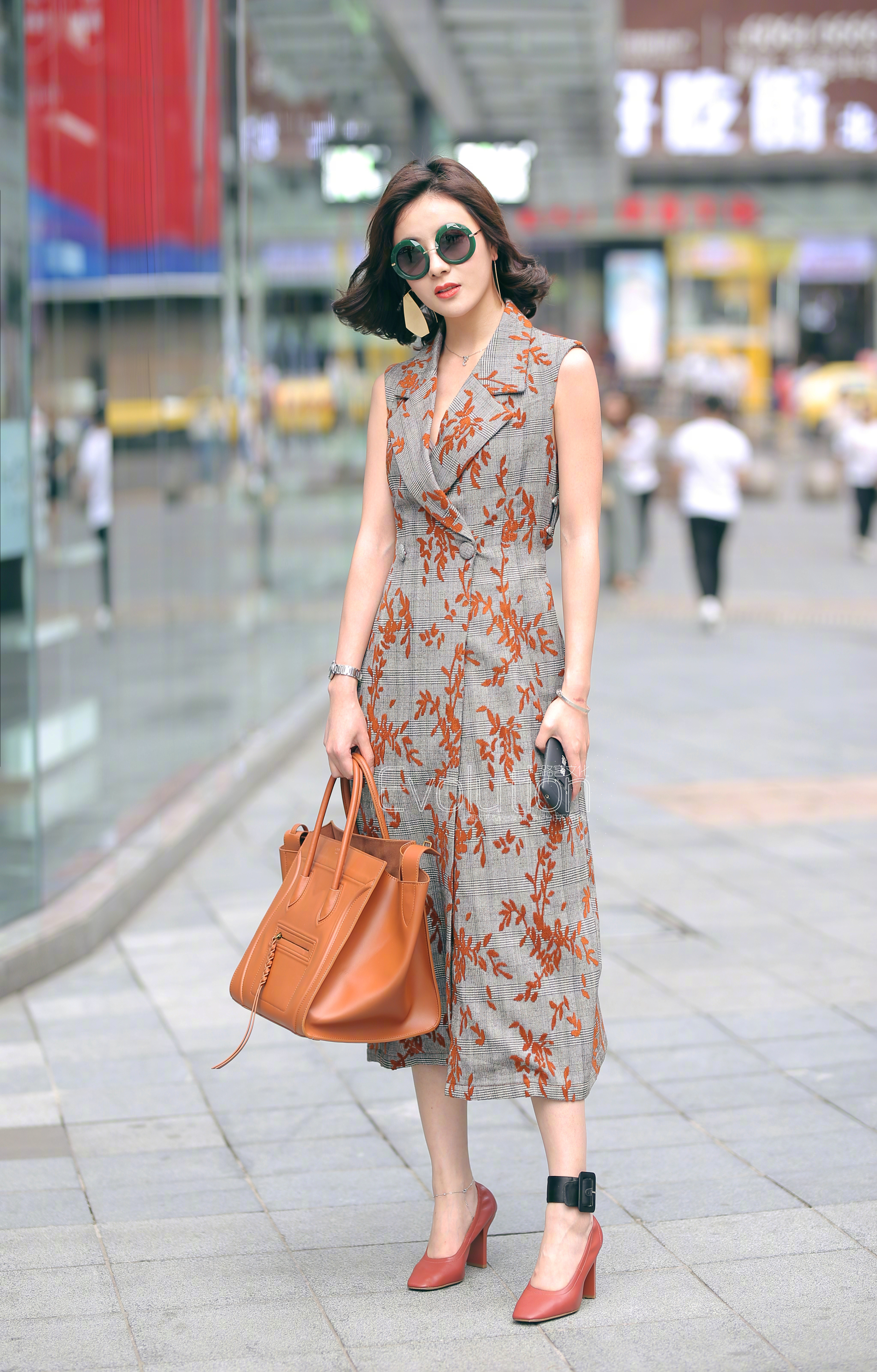 今天出门发现，被花裙子耽误了时尚界！👗✨时尚达人​​​