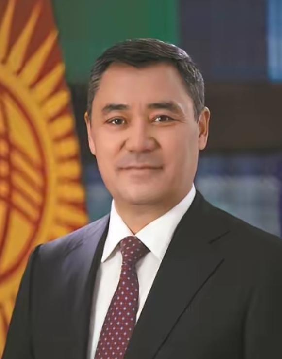 总统公开认祖归宗，称体内流着中国将军的血，这背后究竟藏着什么大棋？？ 2025