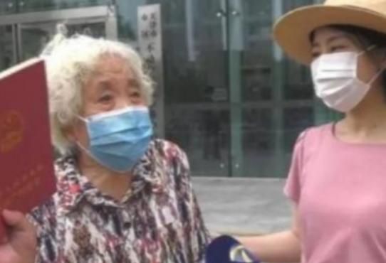2020年，结婚57年，连买菜刀都要AA制的天津八旬老夫妻，终于离婚了。谁知刚离