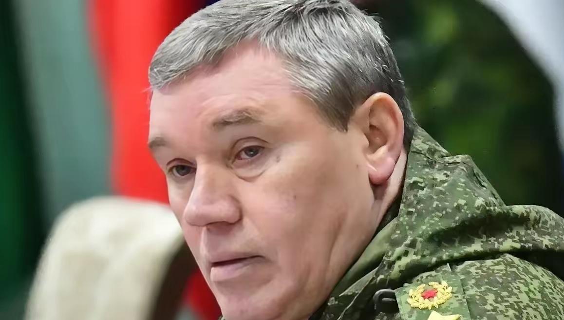 俄军总参谋长现身南部集群指挥部，大战悄悄来临？4月21日，俄罗斯南部战线的气