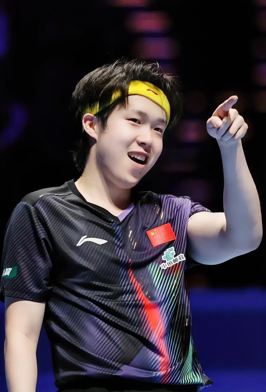 王楚钦对阵松岛辉空，如果用金庸小说里的人物来形容，王楚钦快准狠，但是有一种