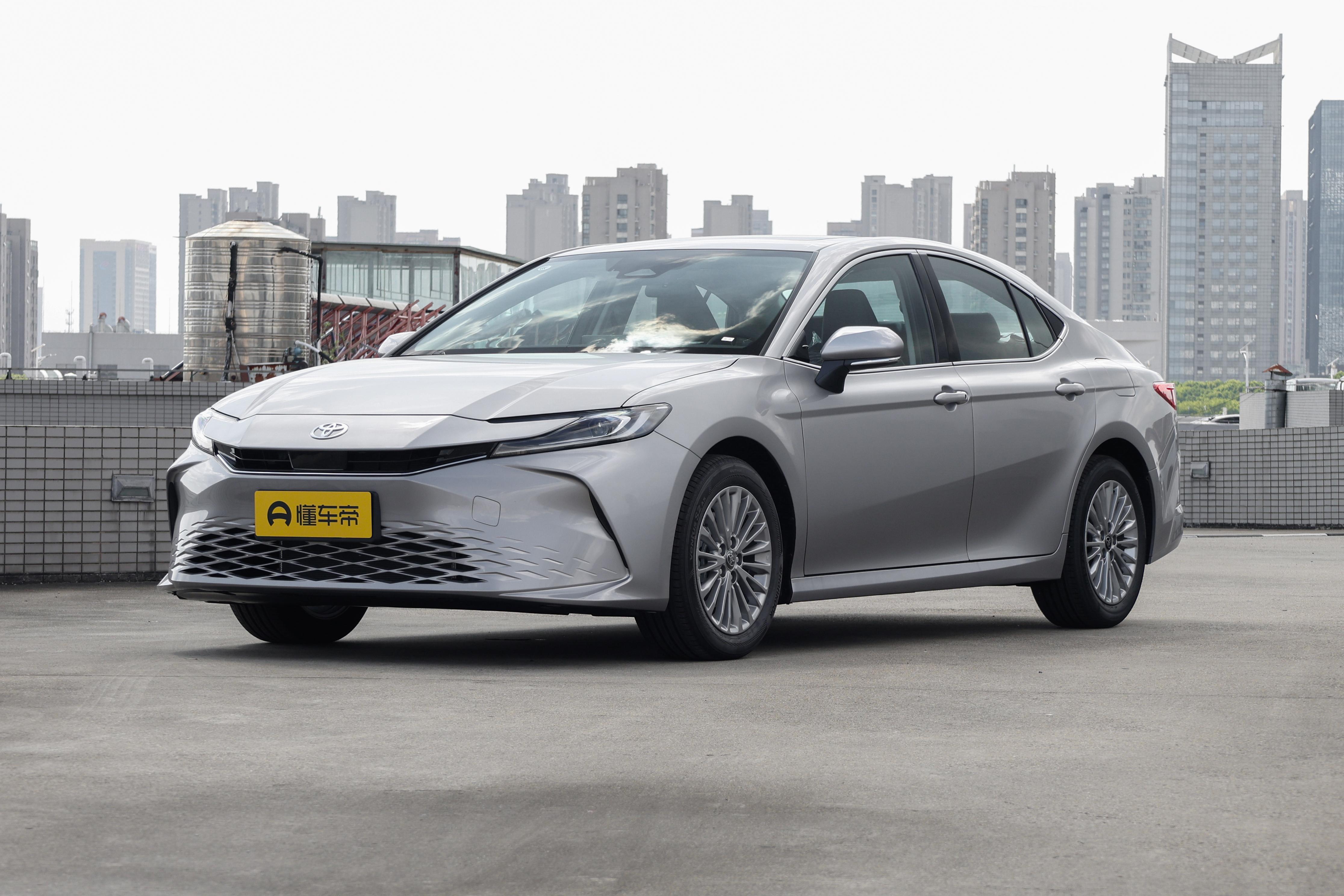 放弃新车！我全款入手二手2021款凯美瑞，真实原因太实在纠结了整整一个月，最终我还是放弃了全新B级车