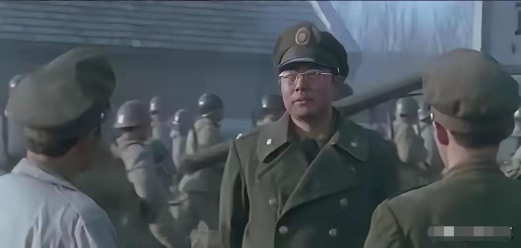 1948年10月，廖耀湘让宪兵枪毙作战不力的师长戴海容。戴海容看到宪兵后，命令卫