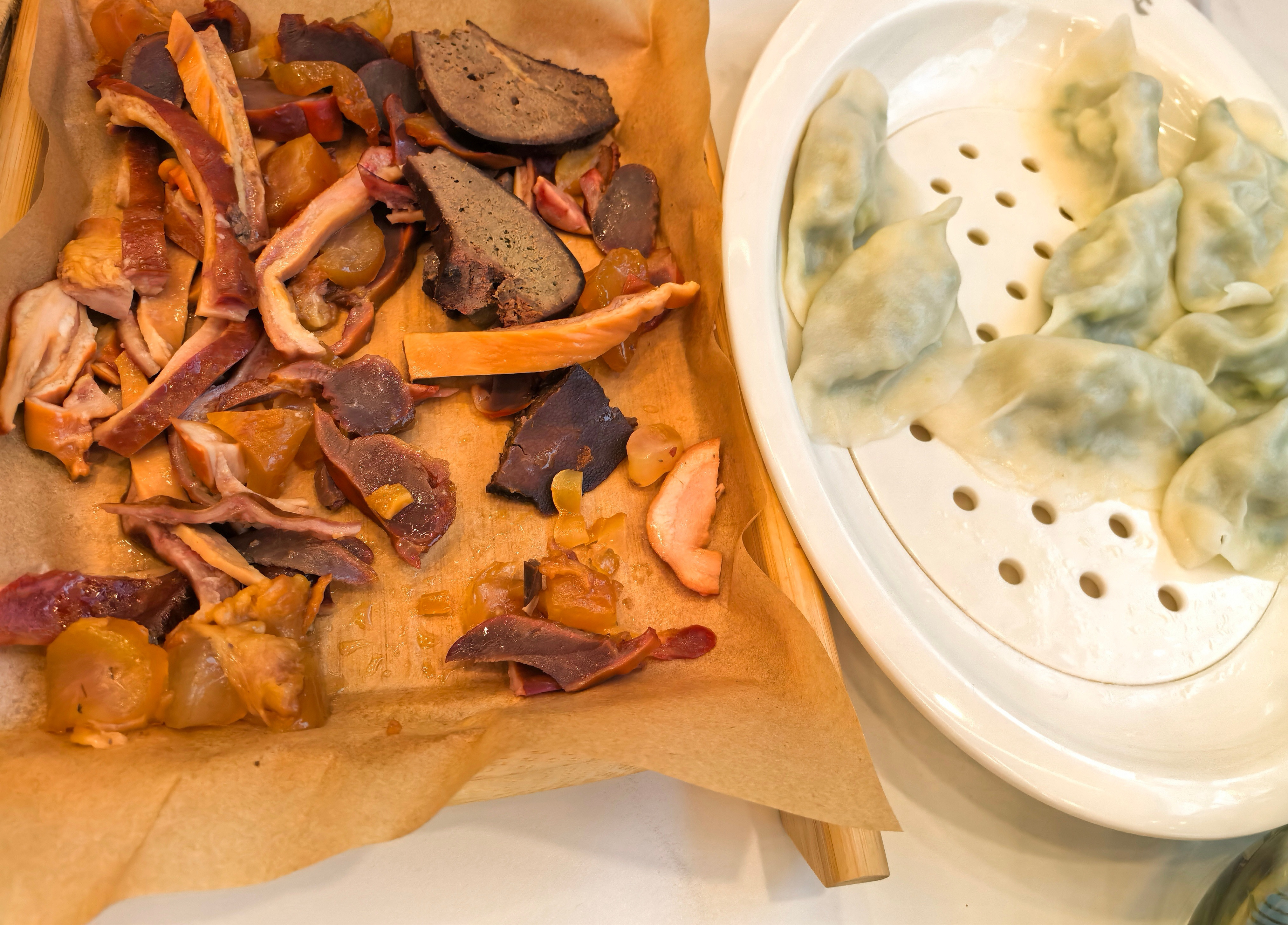 吃到一半的漂亮饭，韭菜鸡蛋饺子，我心中的神