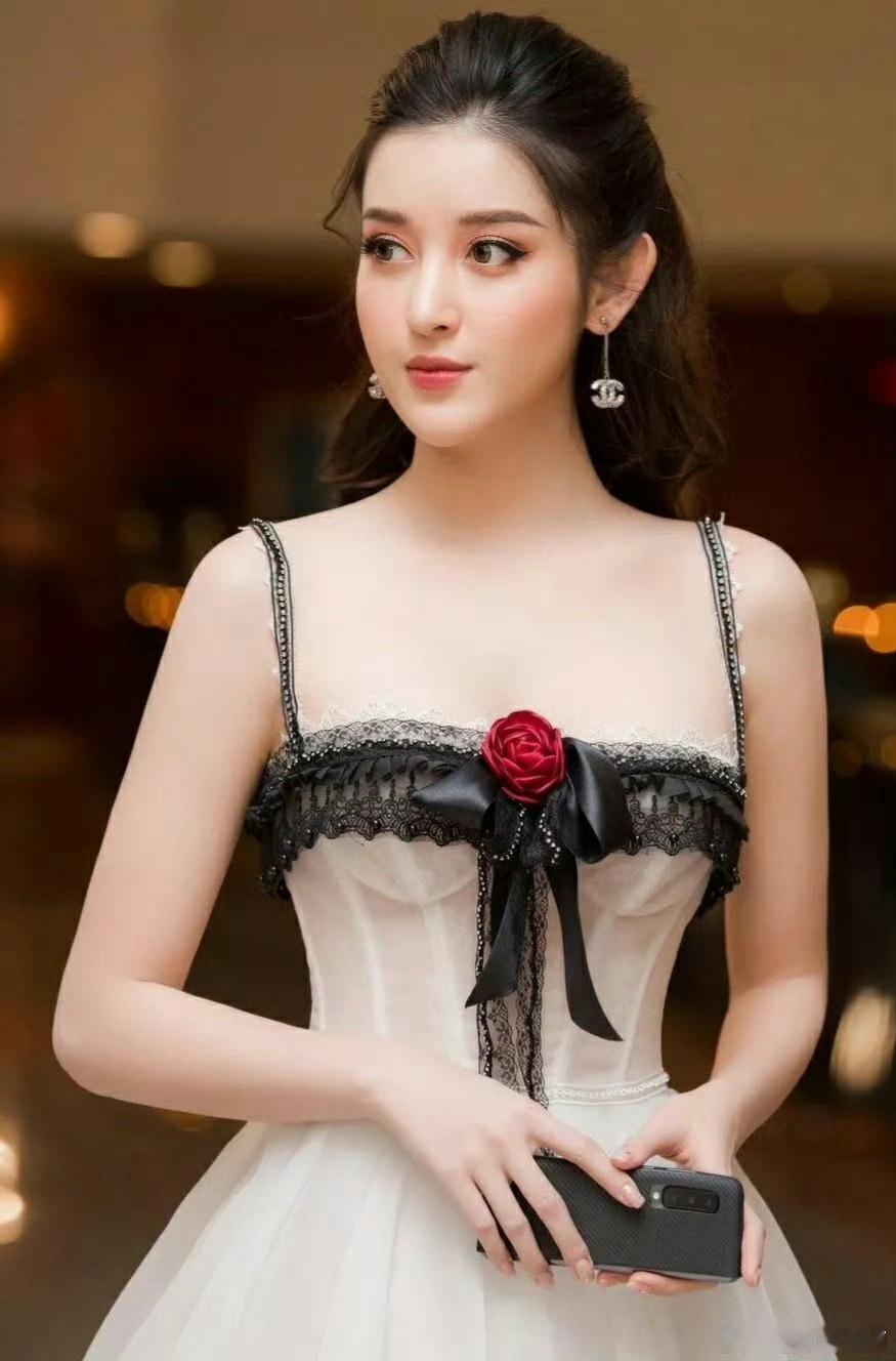 子午卯酉四桃花谁最旺？子午卯酉乃四正之位，人称四正桃花。1