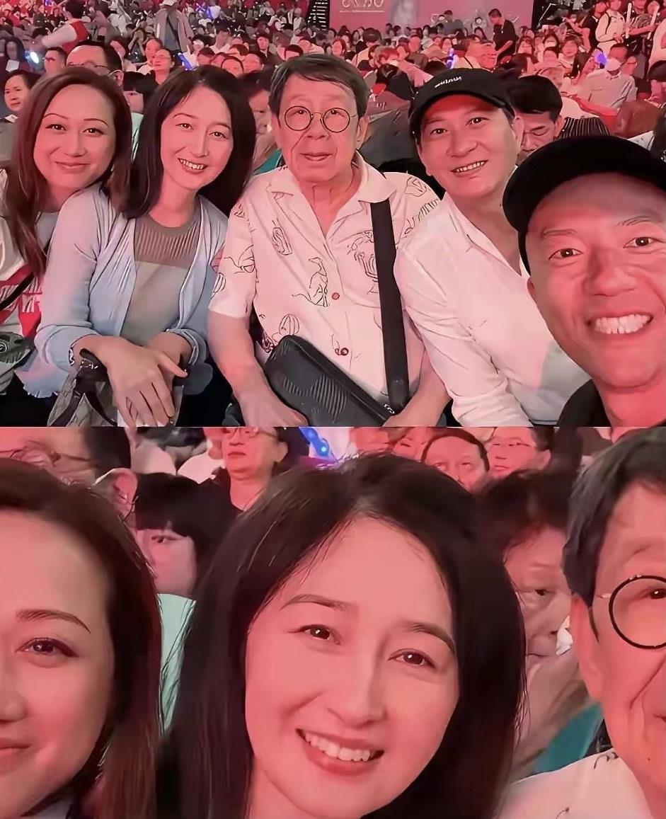 坐在C位的这一美女好漂亮啊，一眼就能看见，都是五六十岁的人了，还那么有少女感，特