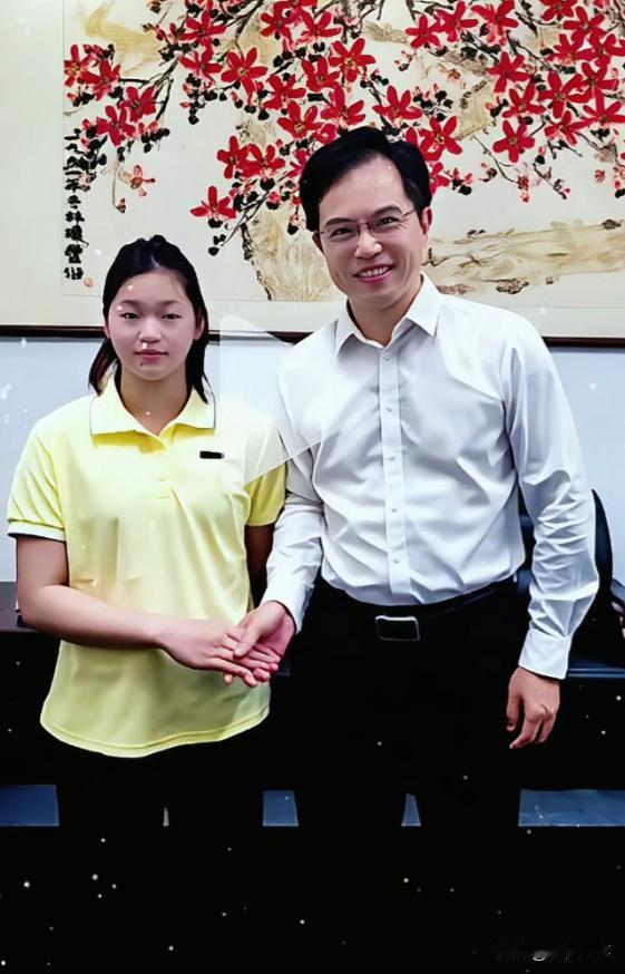全红婵又上热搜了！这次不是因为跳水，而是因为一张照片：一张让好多人都忍不住点赞转