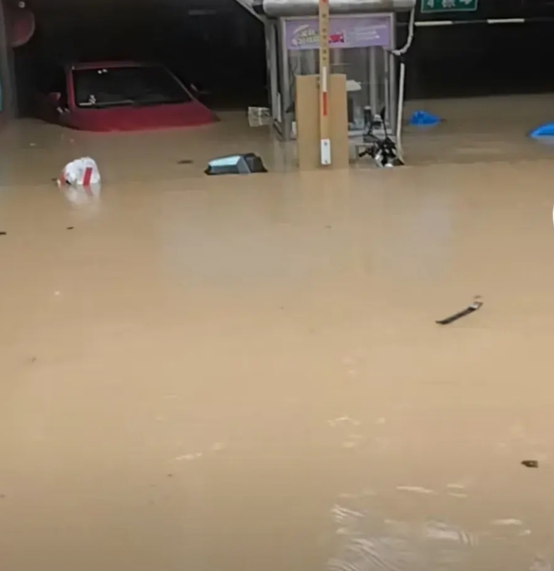 一场暴雨可能改变一个行业最近广东的这场暴雨实在是太吓人了，深圳、东莞、惠州等地
