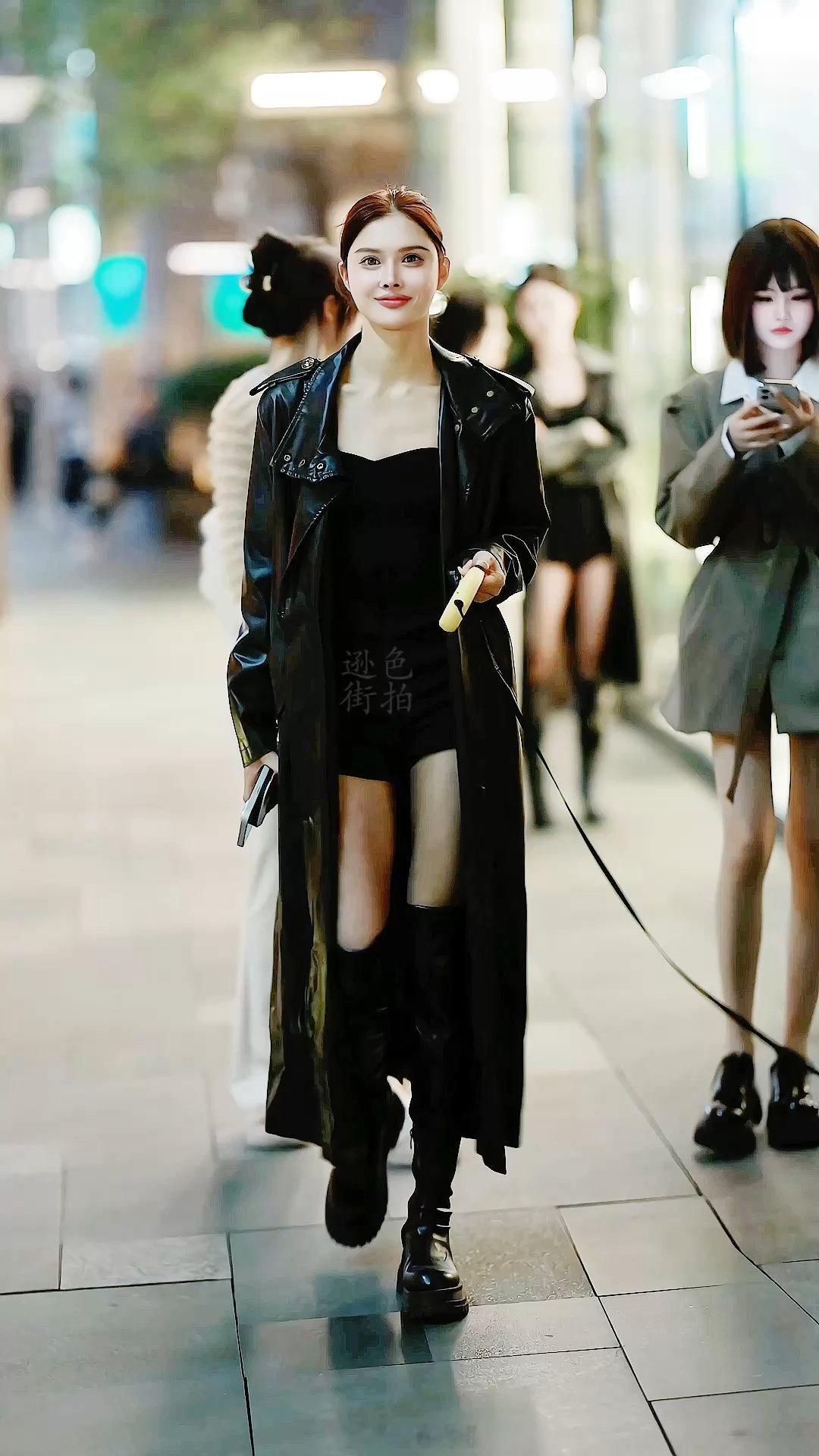 l【成都街拍】周五，宝贝们早安！丨摄影拍照每日穿搭