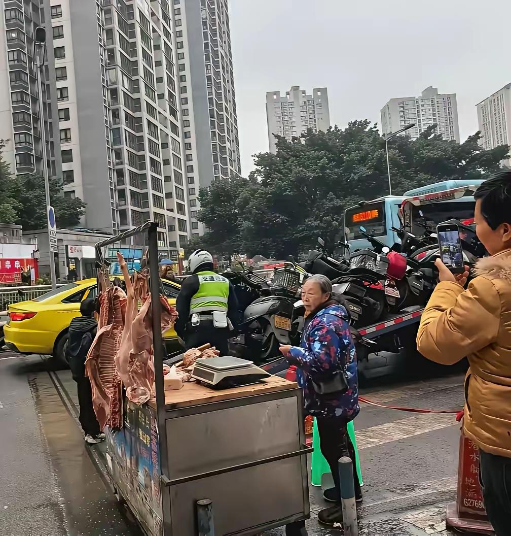 外卖员，我车哪去了[笑着哭]