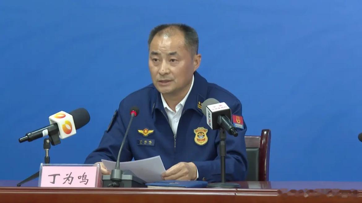 浏阳烟花厂爆炸致26死61伤浏阳烟花厂几大救援难点浏阳烟花厂库区存放大量火药浏阳