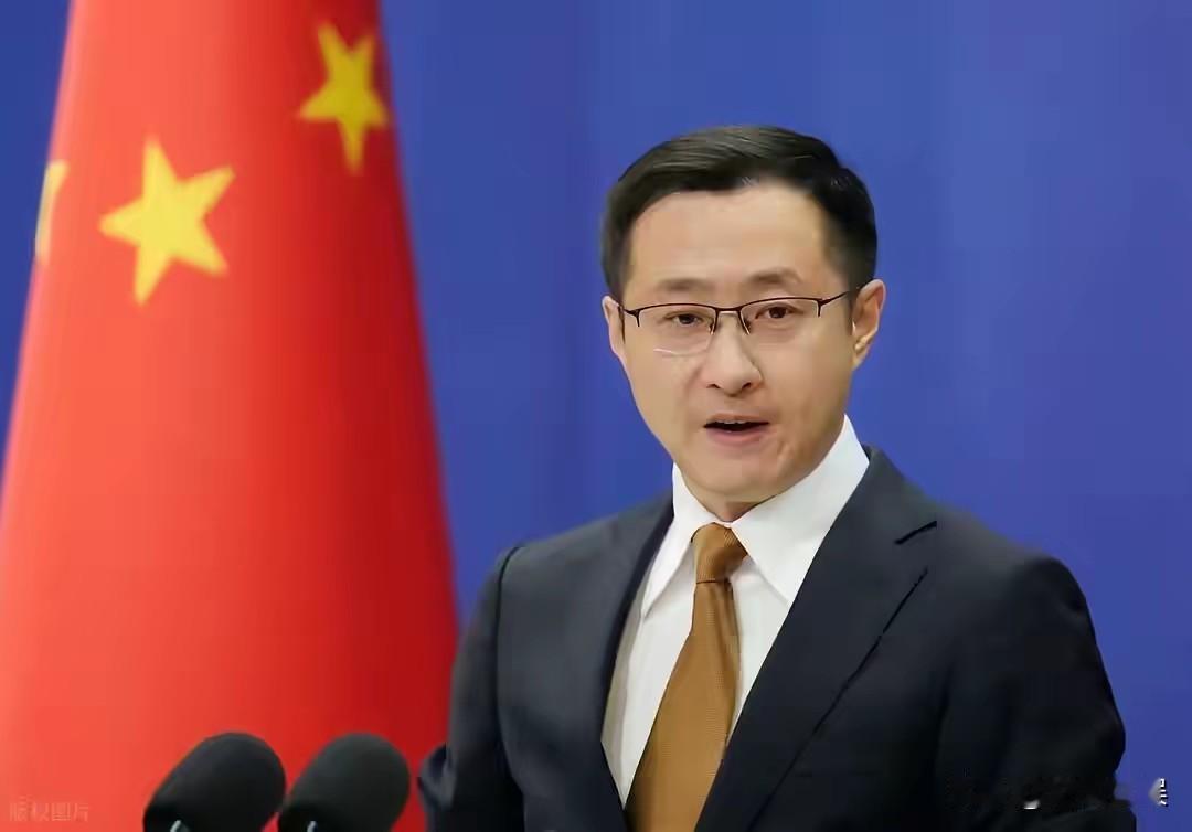 沉默2天后，中方通告世界，西沙属中国领土，并送给越南一句忠告​​面对南海方向接