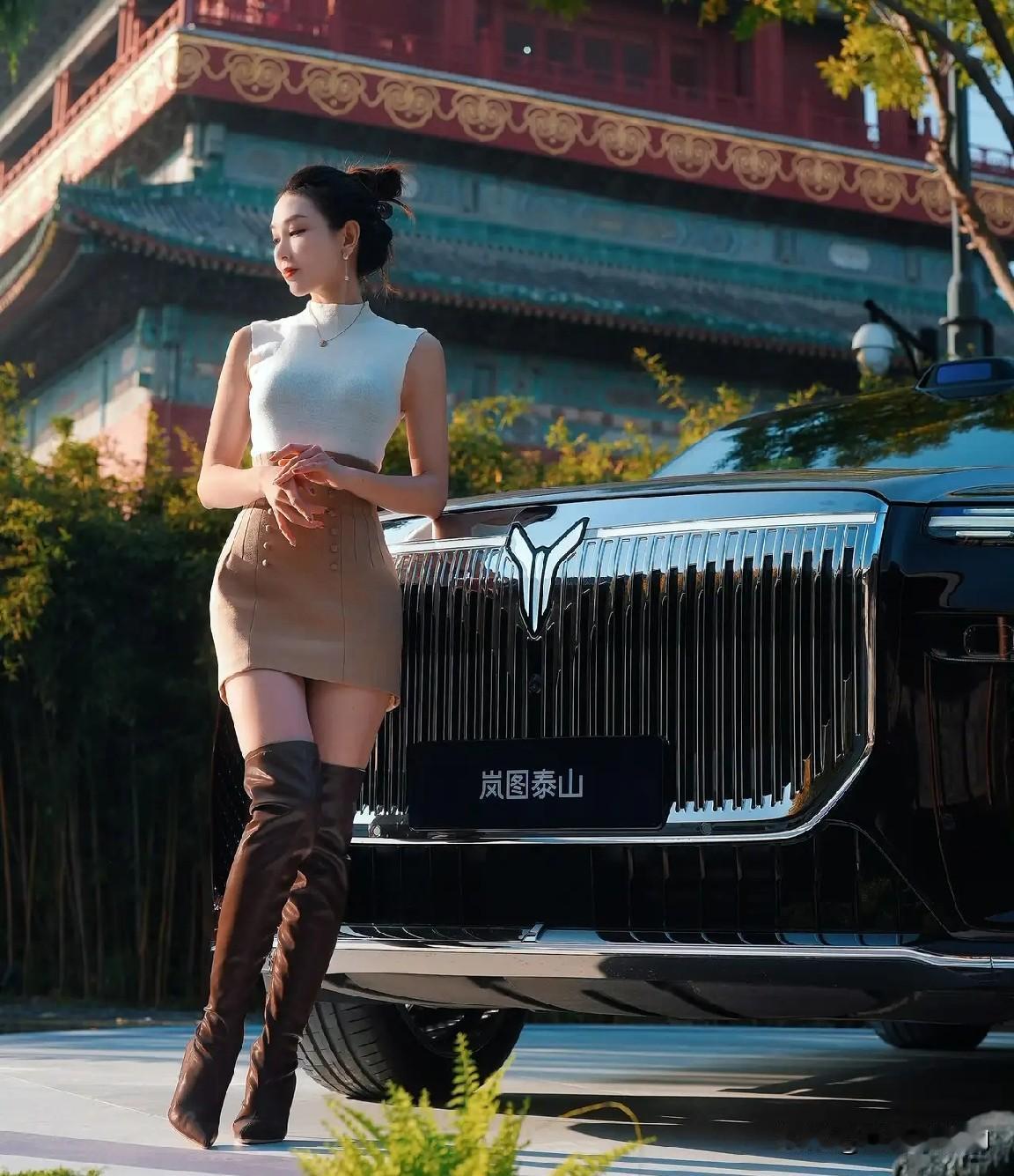 悄悄告诉你，预算30多万想买豪华大六座，别光看合资了！岚图泰山上市价37.99万