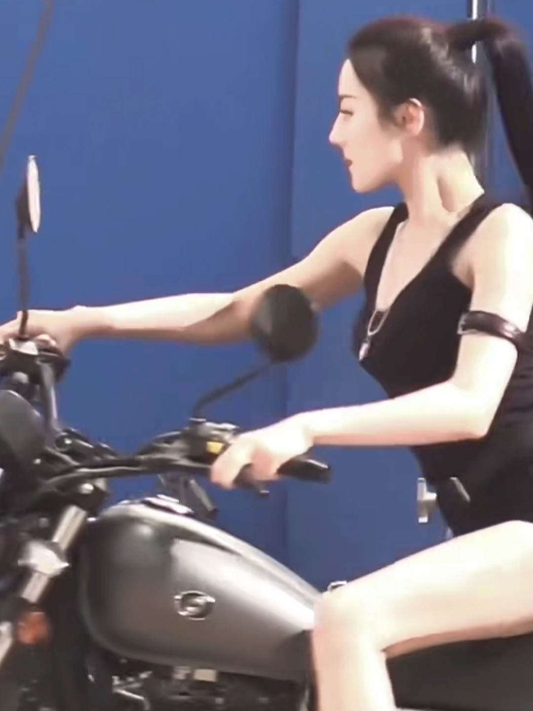 妈咪我要坐你的后座🥺