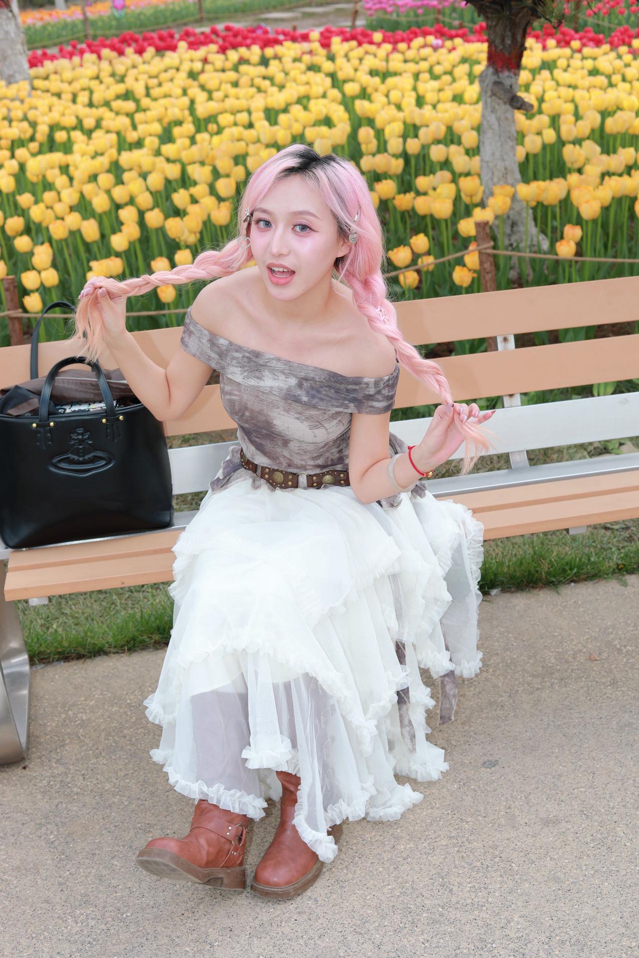 郁金香人像原创原图直出照片