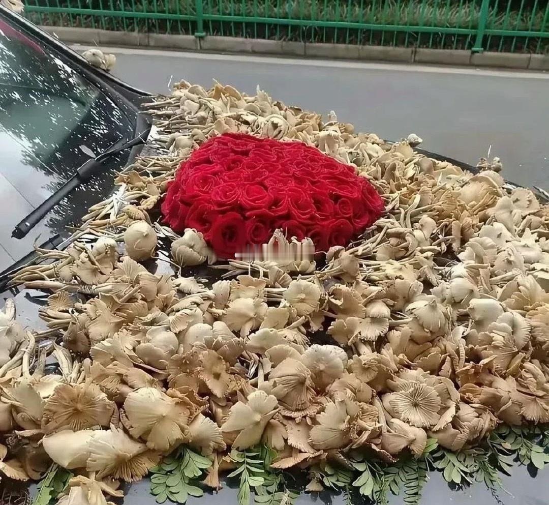 婚车上的一幕惊呆了