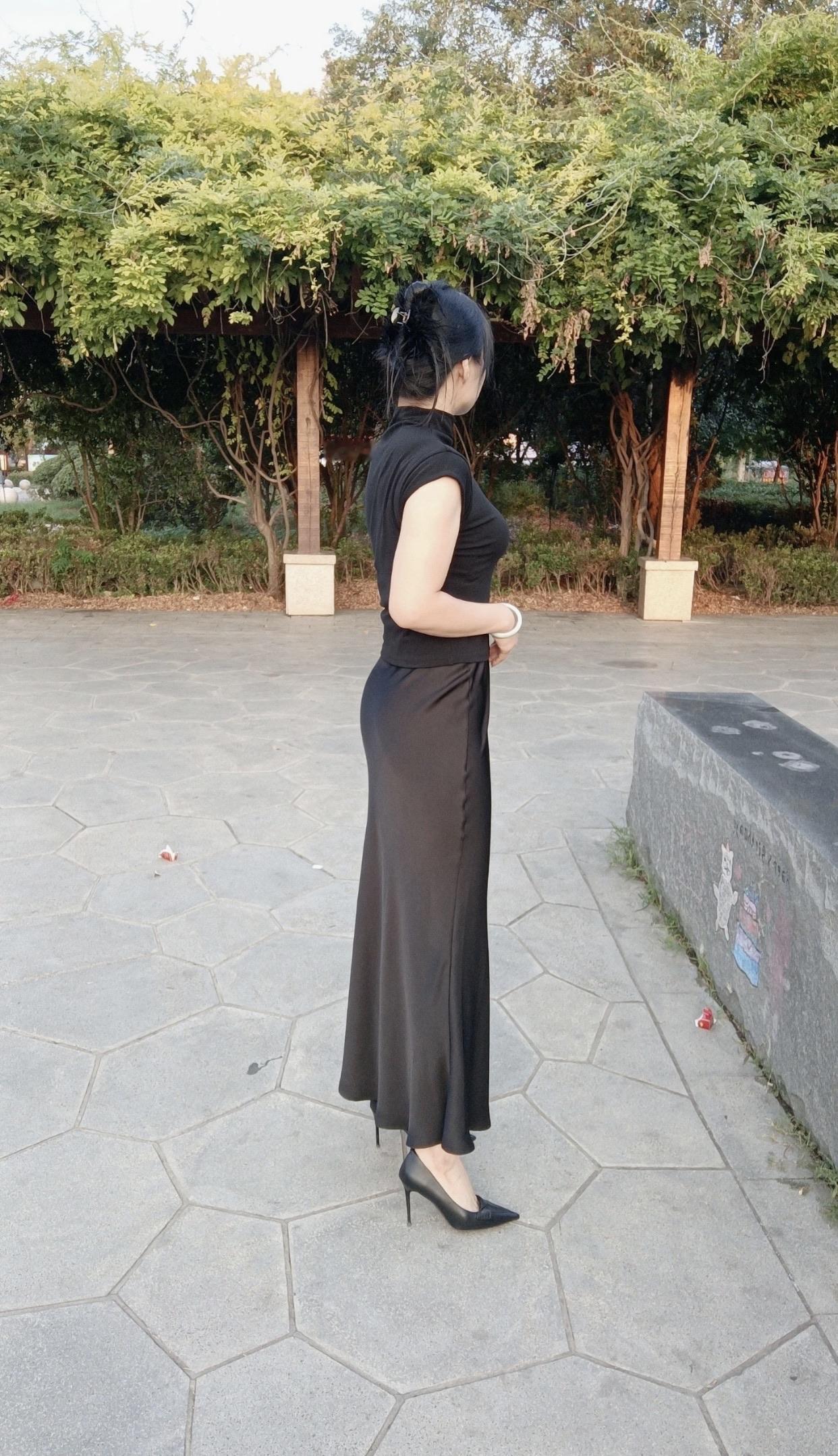 每日搭配分享·时尚穿搭黑色系穿搭，神秘感十足