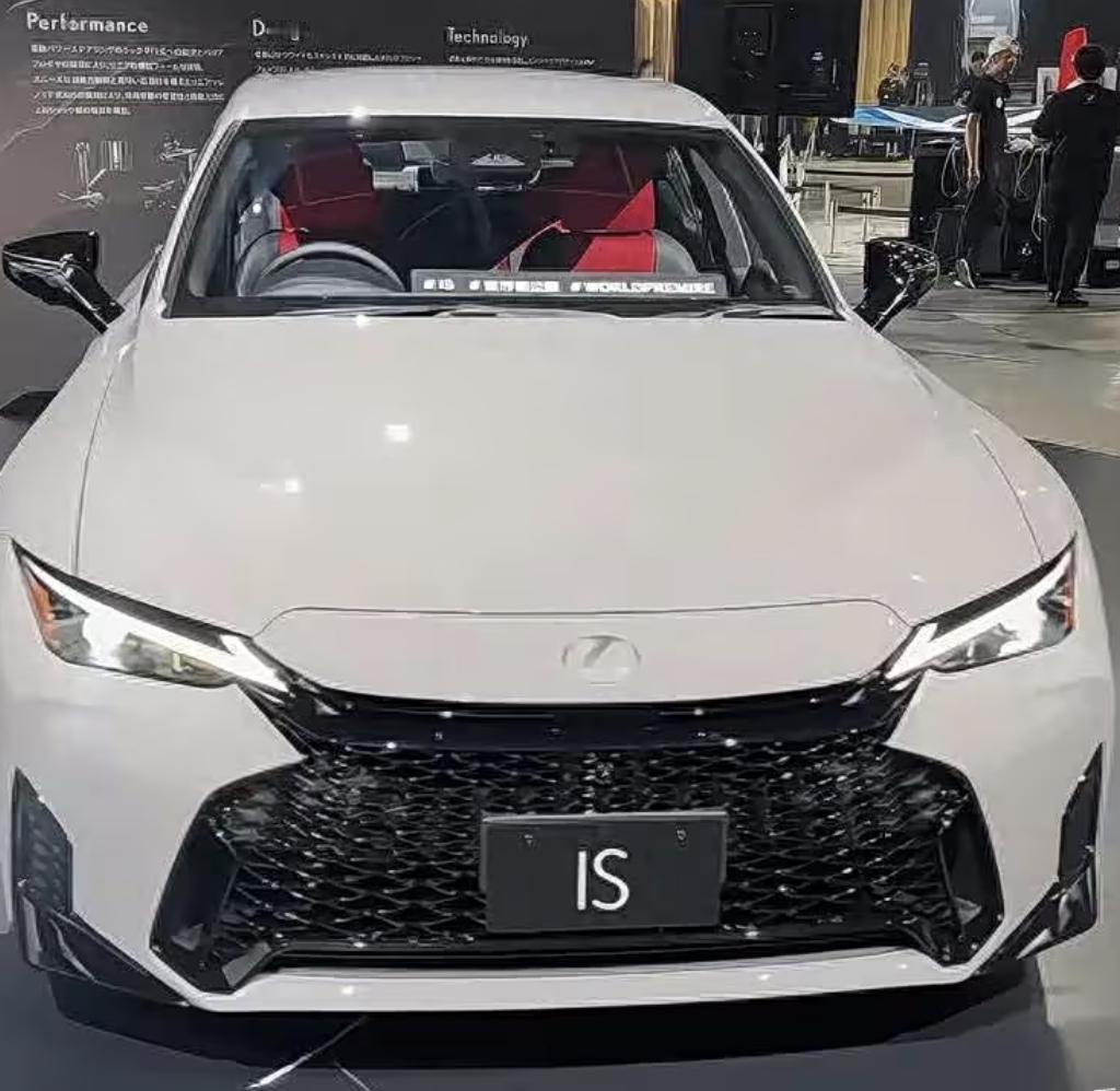 新款雷克萨斯IS，你们觉得好看吗？大v聊车​​​